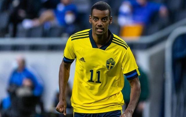 阿森纳新援表现低迷，球迷不满！