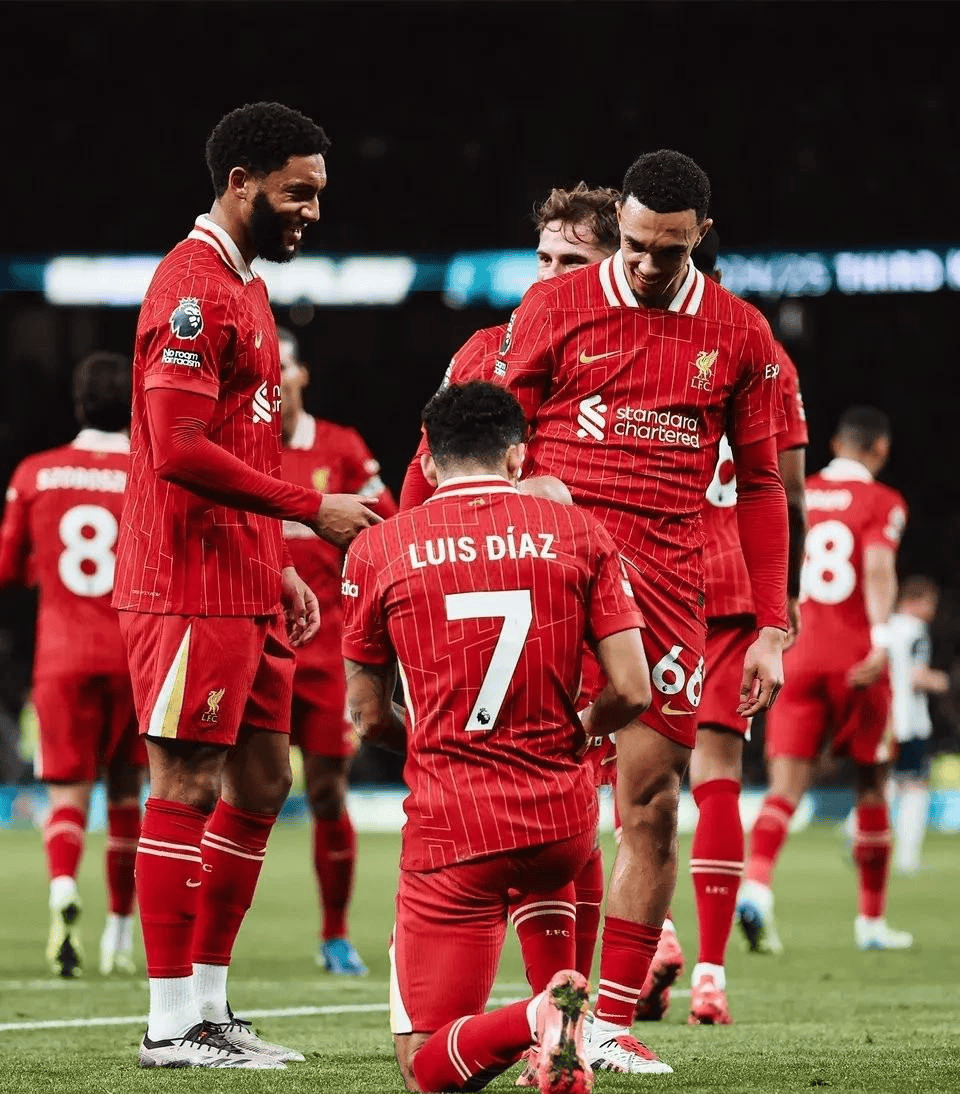 热刺主场终结曼联连胜，保住英超榜首位置！的简单介绍