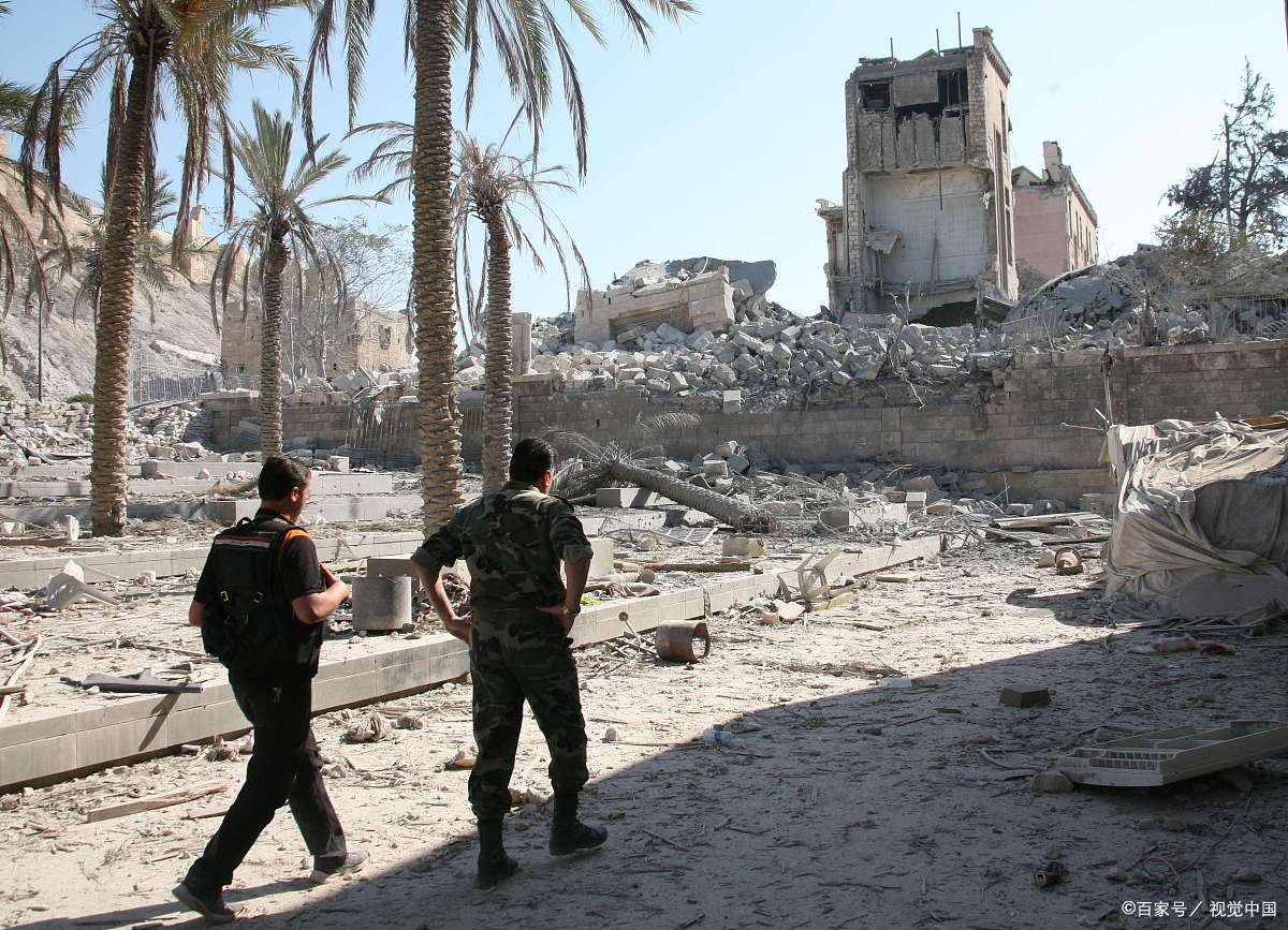 包含沃尔夫斯堡后防失守，遭遇惨败零封的词条