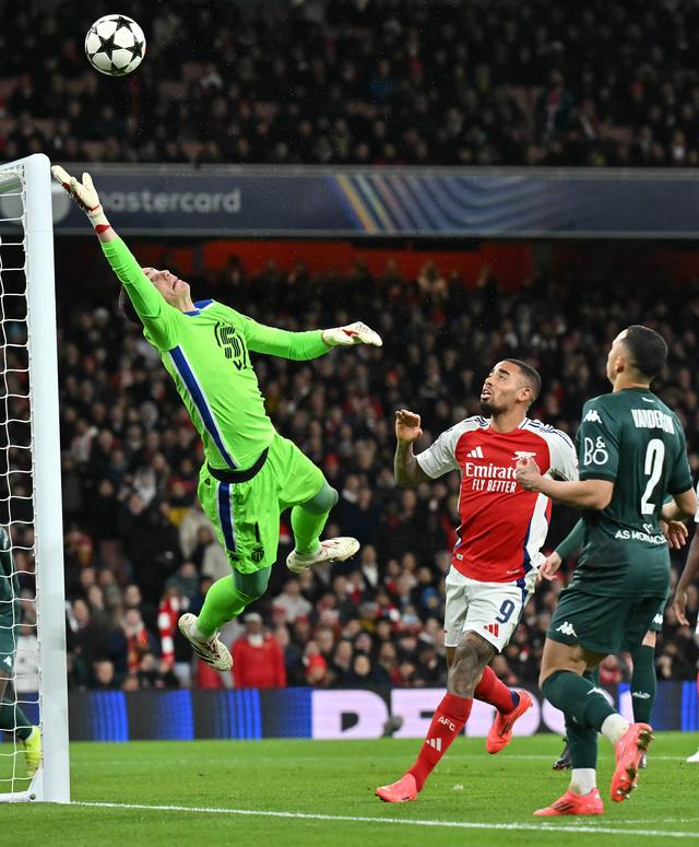 阿贾克斯铁血抗争，欧冠之旅终结的简单介绍