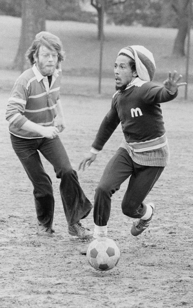 步行者队大前锋鲍勃特纳利申请转会到西部联盟的简单介绍