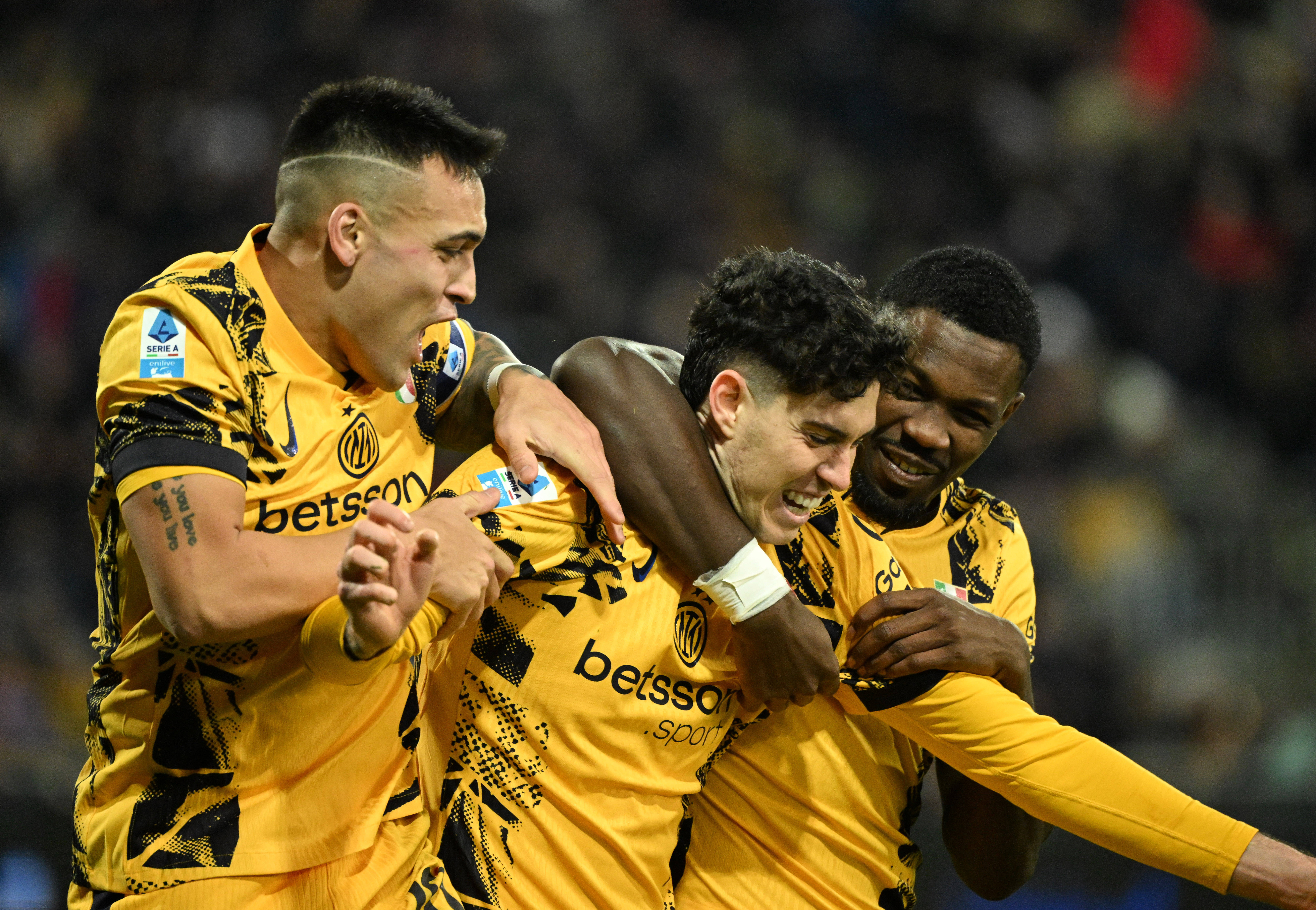 关于卡利亚里不敌对手,降级威胁再起的信息 关于卡利亚里不敌对手,降级威胁再起的信息