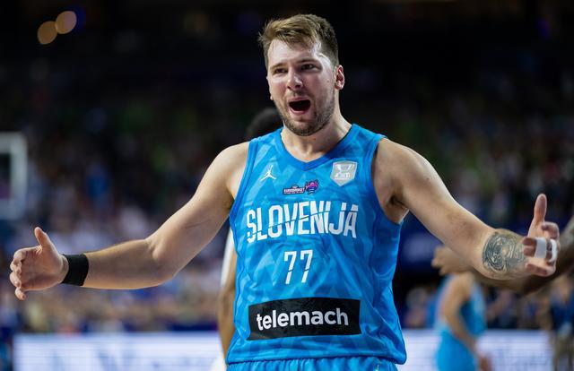 斯洛文尼亚队战胜对手,士气高涨 斯洛文尼亚队战胜对手,士气高涨