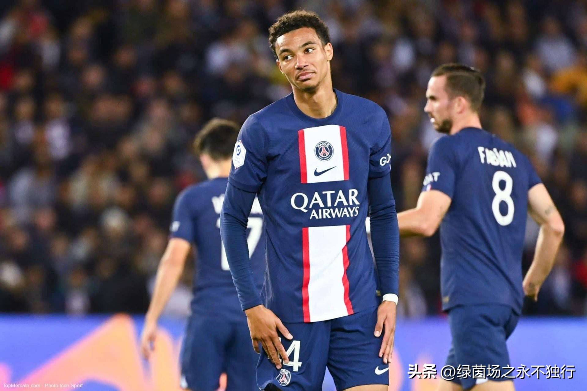 包含法兰克福球员连续破门，助球队继续保持不败纪录的词条