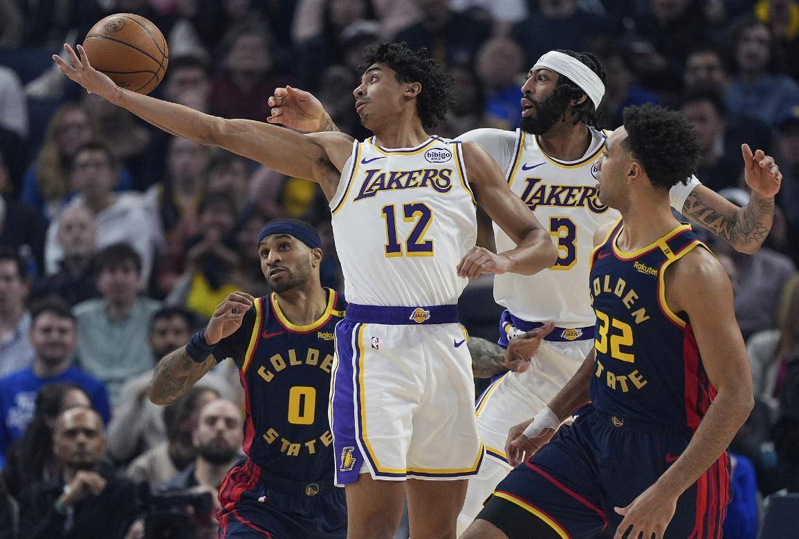 包含戴维斯大秀单场+!湖人队横扫对手的词条 包含戴维斯大秀单场+!湖人队横扫对手的词条